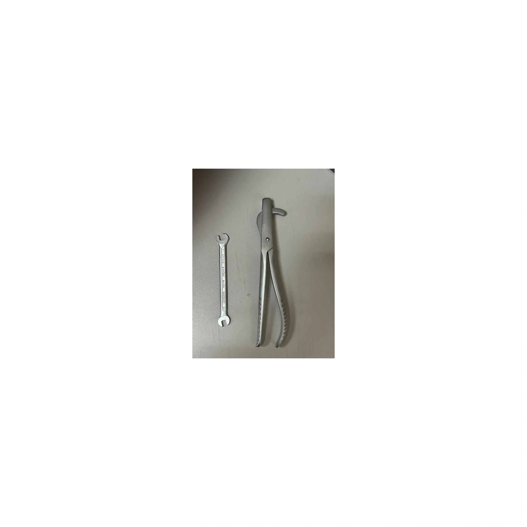 Emasculator 19 Cm