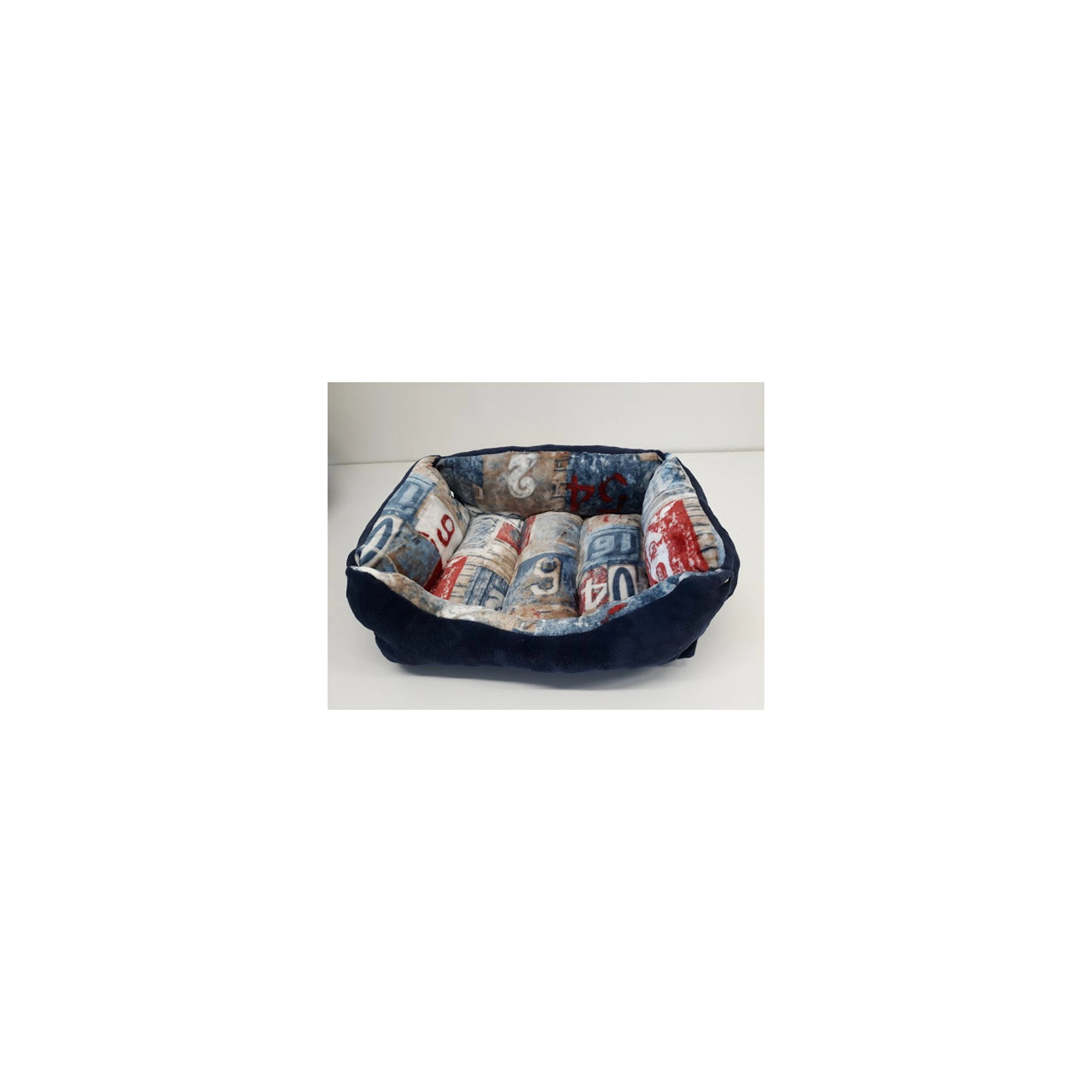 Kapcsos fekhely 3-as 68x50x22cm