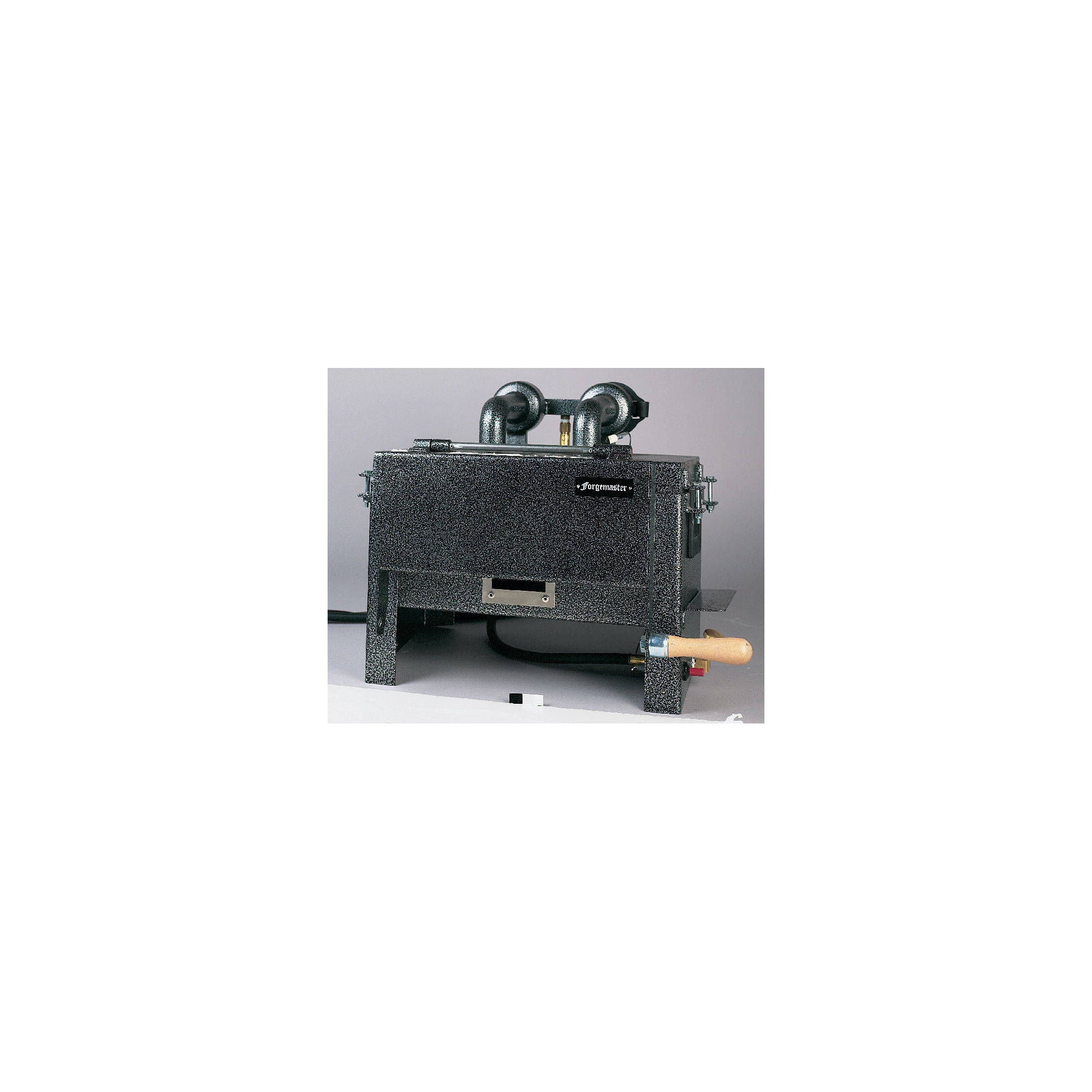 MUSTAD FORGEMASTER Dual kohó Két égőfejes , piezoelektromos gyújtással, szabályozóval és manométe