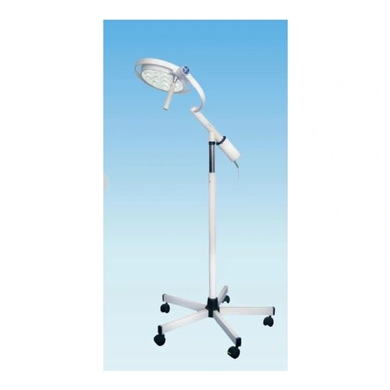 Mach LED 120 szabadon álló, 5-ágú görgős lábbal, állítható magasságú, rövid karos