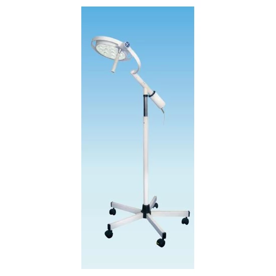 Mach LED 130F szabadon álló, 5-ágú görgős lábbal, állítható magasságú, rövid karos